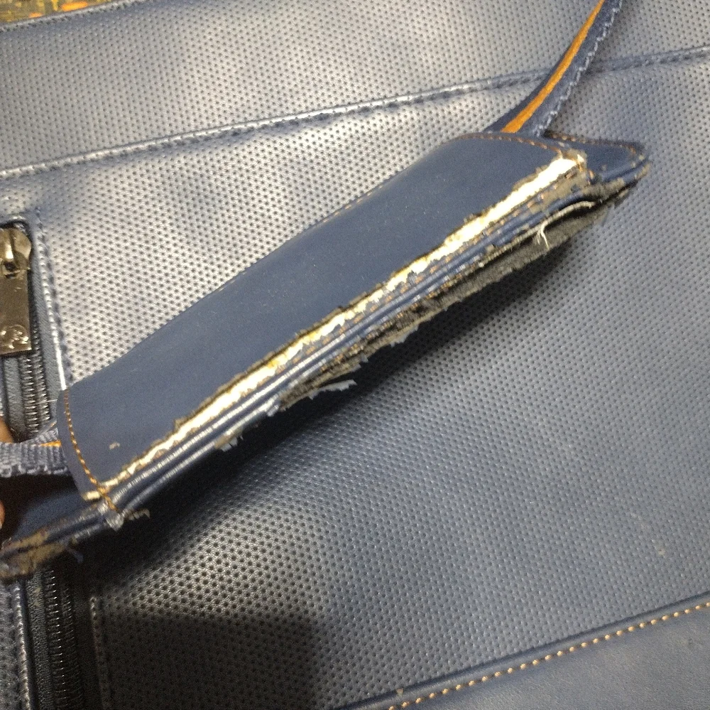 Robert Graham messenger Faux Leather bag